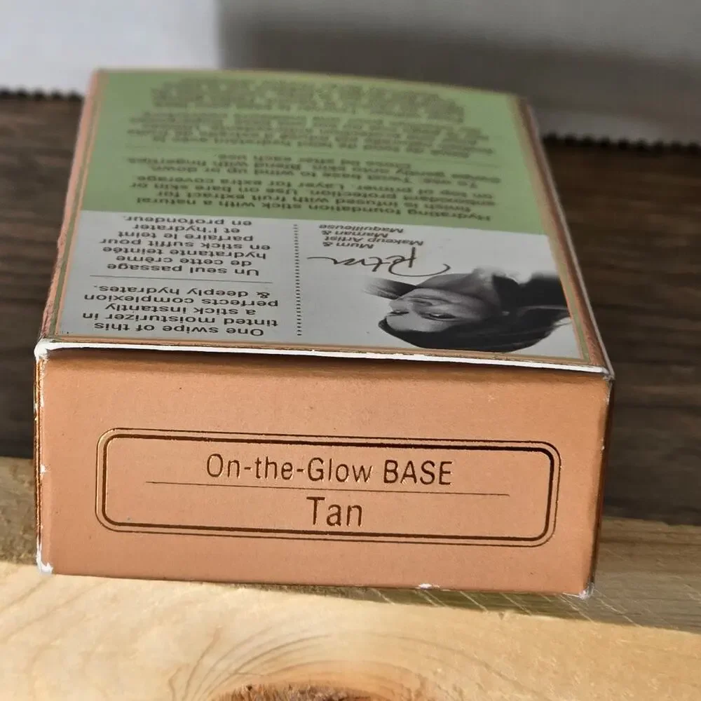 Pixi by Petra On-the-Glow Foundation Moisture Stick Tan New